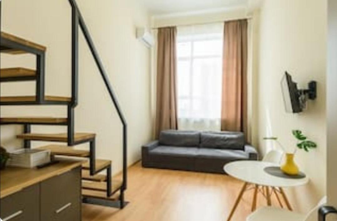 Ferienwohnung Loft Smart House Kiew Exterior foto